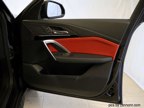 Certified 2025 BMW X2 xDrive28i image 34