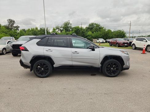 Used 2023 Toyota RAV4 XSE AWD/4WD image 7