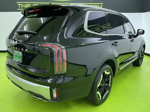 Used 2023 Kia Telluride EX w/ EX Captain's Chair Package image 10