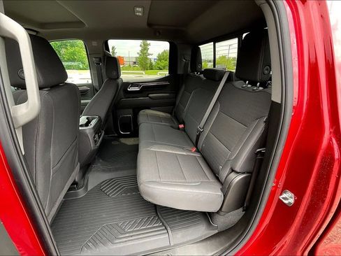 Used 2026 Chevrolet Silverado 1500 LT Trail Boss w/ Convenience Package II AWD/4WD image 7