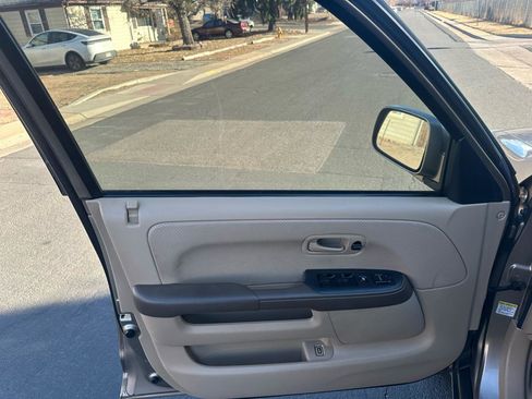 Used 2005 Honda CR-V EX image 12