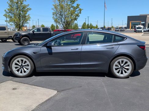 Used 2022 Tesla Model 3 Long Range AWD/4WD image 4