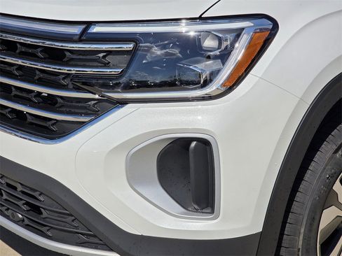 New 2026 Volkswagen Atlas SE image 6