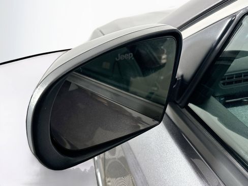 Used 2022 Jeep Compass Latitude image 16