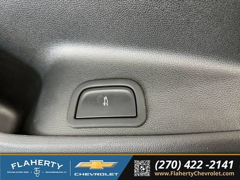 Used 2026 GMC Acadia Elevation w/ Elevation Premium Package FWD image 23