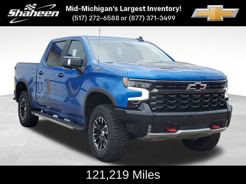 Used 2022 Chevrolet Silverado 1500 ZR2 w/ Technology Package AWD/4WD image 2