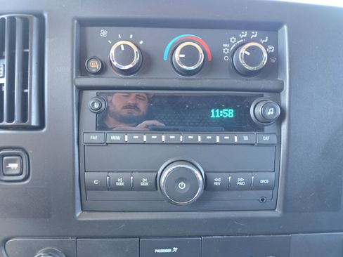 Used 2023 GMC Savana 2500 Work Van w/ Driver Convenience Package image 27