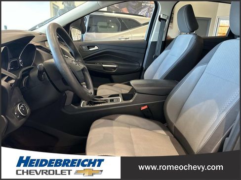 Used 2018 Ford Escape SE w/ SE Sync 3 Package FWD image 13