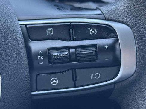 Used 2021 Kia K5 LXS FWD image 17
