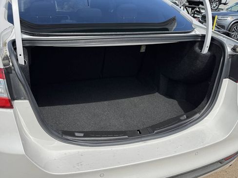Used 2016 Ford Fusion SE w/ Equipment Group 202A FWD image 9