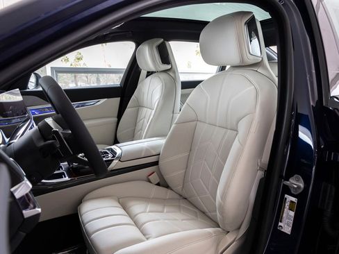 New 2026 BMW 740i image 20