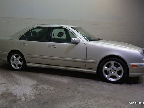Used 2002 Mercedes-Benz E 430 Sedan image 29