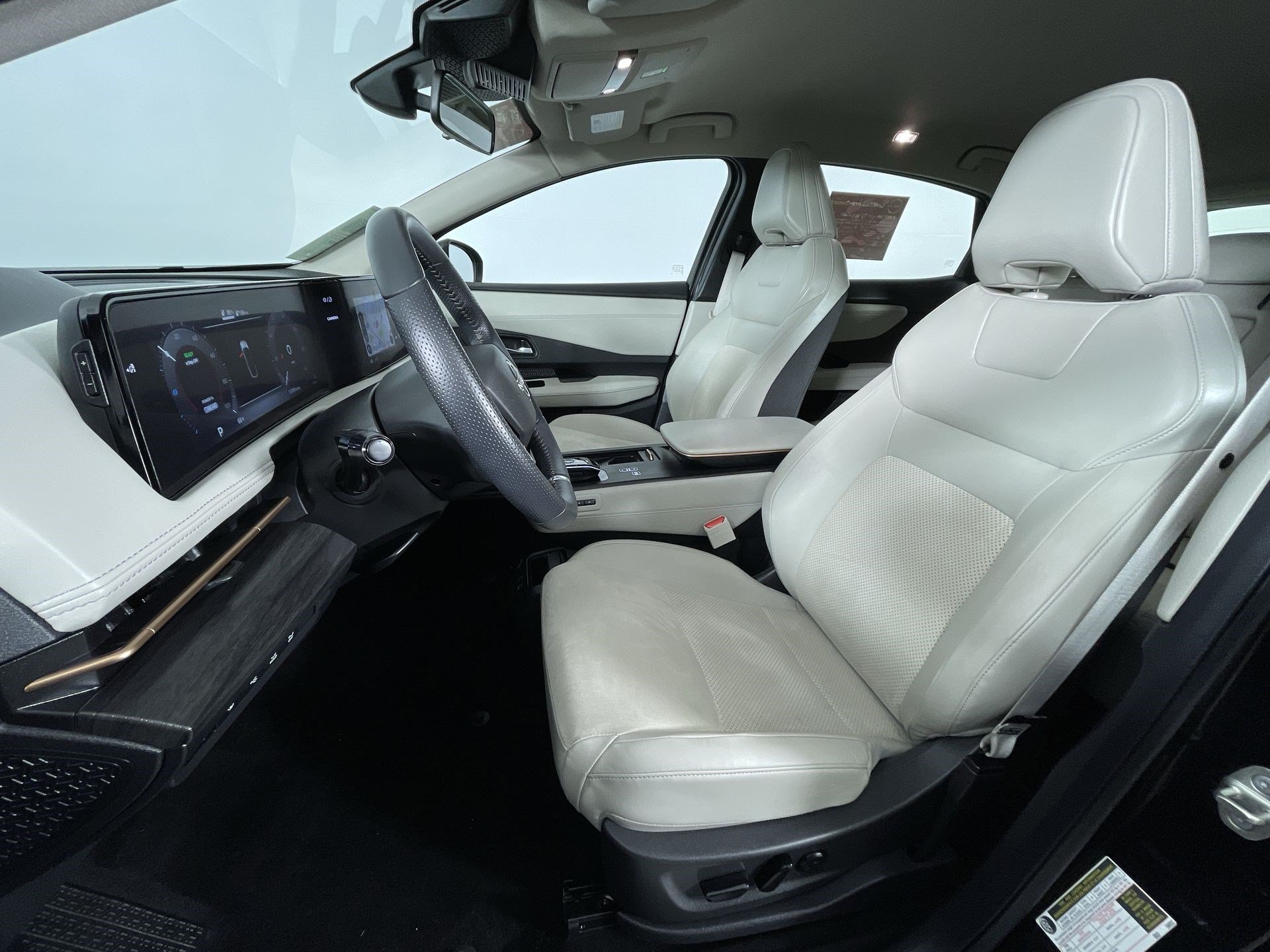 Certified 2024 Nissan Ariya AWD image 15