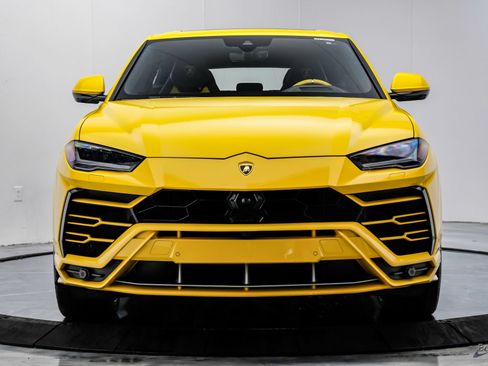 Used 2021 Lamborghini Urus AWD/4WD image 28