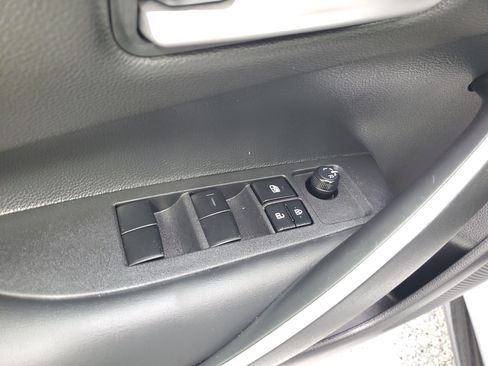 Used 2025 Toyota Corolla SE FWD image 17
