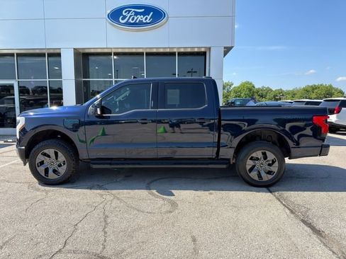 Used 2024 Ford F150 Lightning Lariat AWD/4WD image 4
