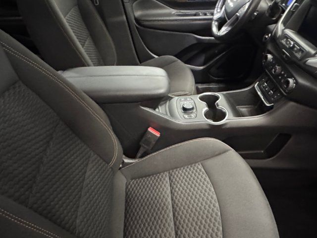 Used 2021 GMC Terrain SLE w/ Driver Convenience Package AWD/4WD image 4