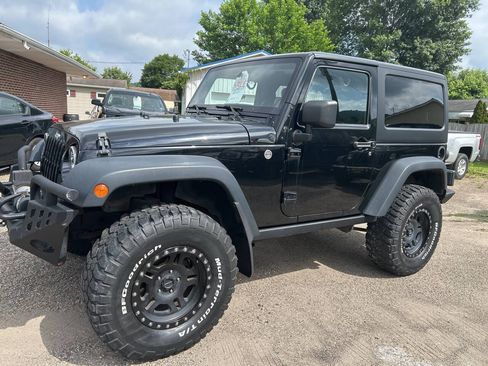 Used 2013 Jeep Wrangler Sport w/ Connectivity Group AWD/4WD image 1