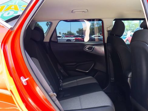 Used 2020 Kia Soul GT-Line FWD image 28