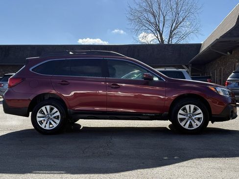 Used 2019 Subaru Outback 2.5i Premium image 7