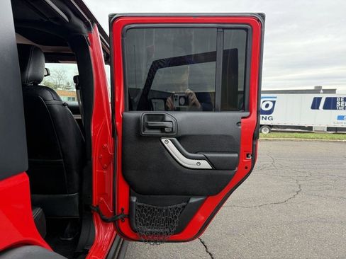 Used 2017 Jeep Wrangler Rubicon image 22