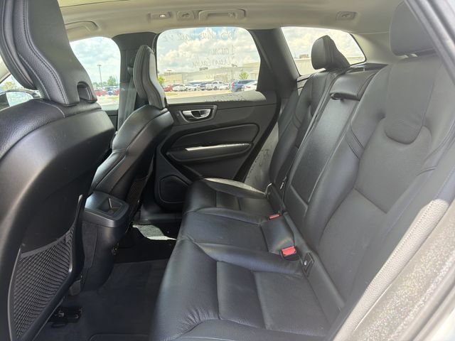 Used 2024 Volvo XC60 B5 Plus AWD/4WD image 15