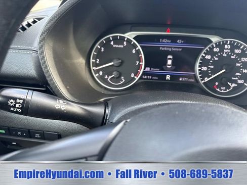 Used 2024 Nissan Sentra SV FWD image 31