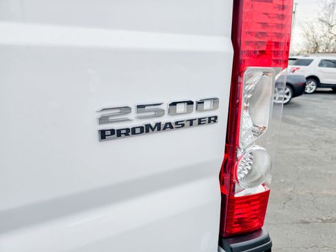 Used 2025 RAM ProMaster 2500 w/ Convenience Group image 20