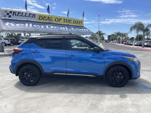 Used 2023 Nissan Kicks SR FWD image 9