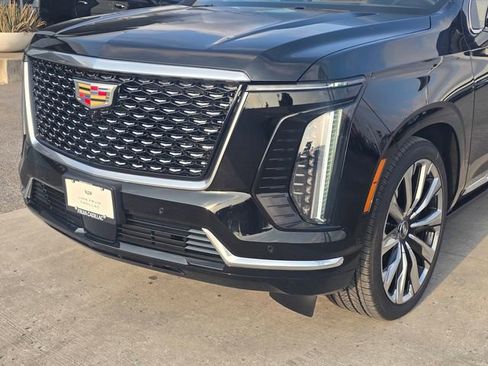 New 2026 Cadillac Escalade ESV Luxury image 10