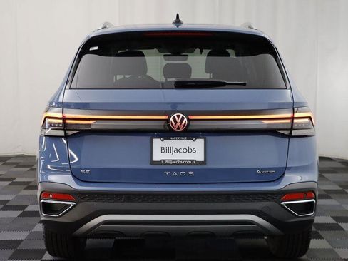 New 2025 Volkswagen Taos SE image 15