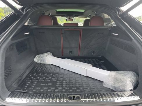 Certified 2022 Audi SQ8 Prestige AWD/4WD image 10