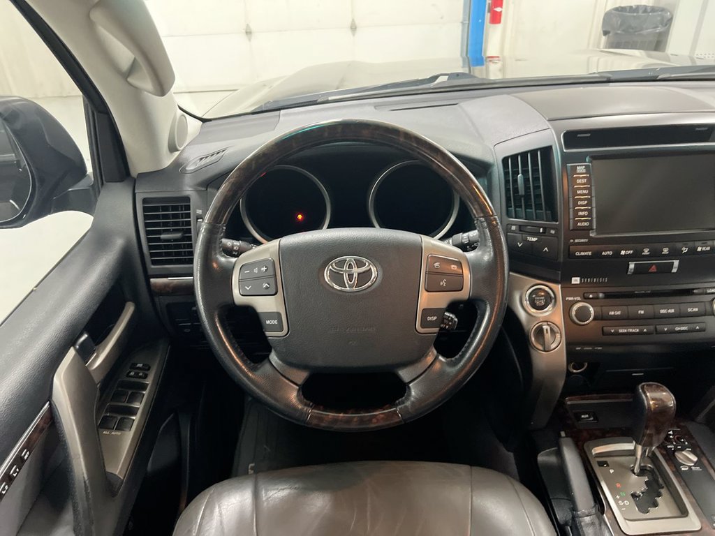 Used 2009 Toyota Land Cruiser w/ Upgrade Pkg AWD/4WD image 11