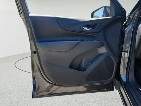 Used 2021 Chevrolet Equinox LT FWD image 19