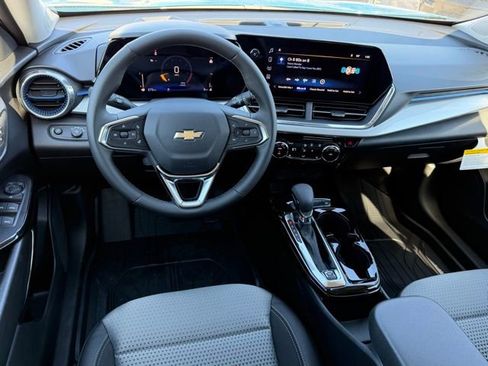 New 2026 Chevrolet Trax LT w/ LT Convenience Package image 14