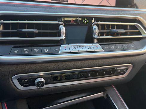 Used 2022 BMW X5 xDrive45e w/ M Sport Package image 41