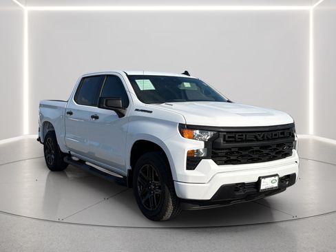 Used 2024 Chevrolet Silverado 1500 Custom w/ Turbomax Blackout Package RWD image 10