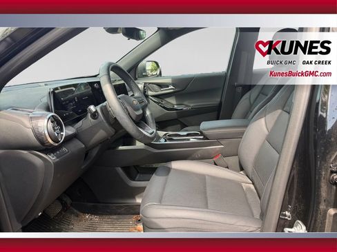 Used 2025 Chevrolet Equinox LT w/ Convenience Package II AWD/4WD image 22