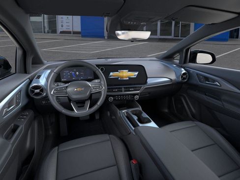 New 2025 Chevrolet Equinox EV LT image 15