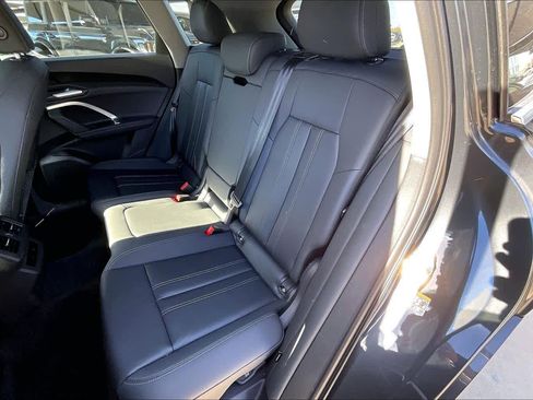 Used 2025 Audi Q5 Premium w/ Convenience Package image 19