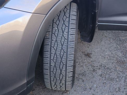 Used 2018 Toyota Highlander SE image 38