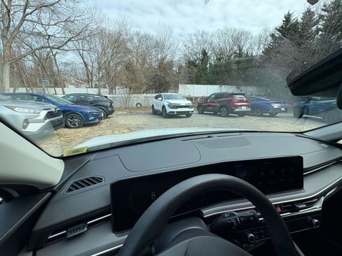 Used 2025 Kia K5 LXS image 31