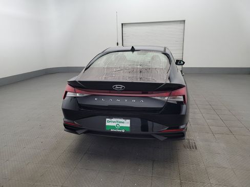Used 2023 Hyundai Elantra SE FWD image 7