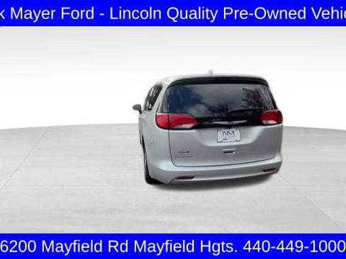 Used 2024 Chrysler Voyager LX image 32