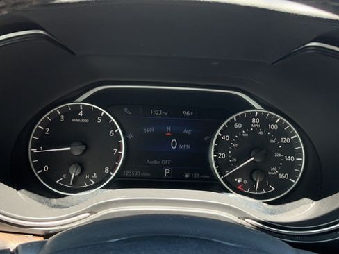 Used 2016 Nissan Maxima Platinum FWD image 14