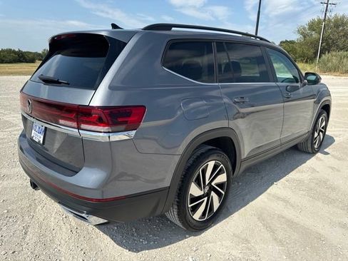 Used 2025 Volkswagen Atlas SE FWD image 5