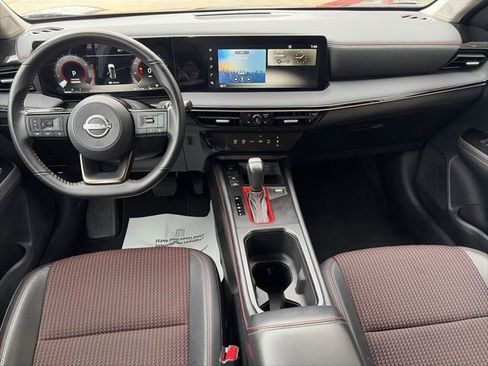 Certified 2025 Nissan Kicks SR image 12