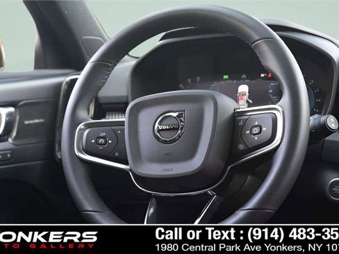 Used 2023 Volvo XC40 B5 Ultimate w/ Protection Package Premier image 20