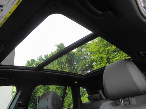 Used 2022 BMW X5 xDrive40i w/ Premium Essential Package AWD/4WD image 16