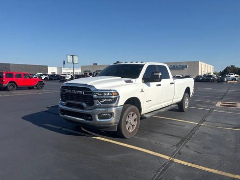 Used 2025 RAM 2500 Big Horn AWD/4WD image 6